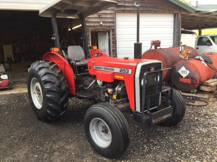 Massey Ferguson 253 Lot Equipmentvehiclestools 1142017 Johnny King Auctioneers 4176