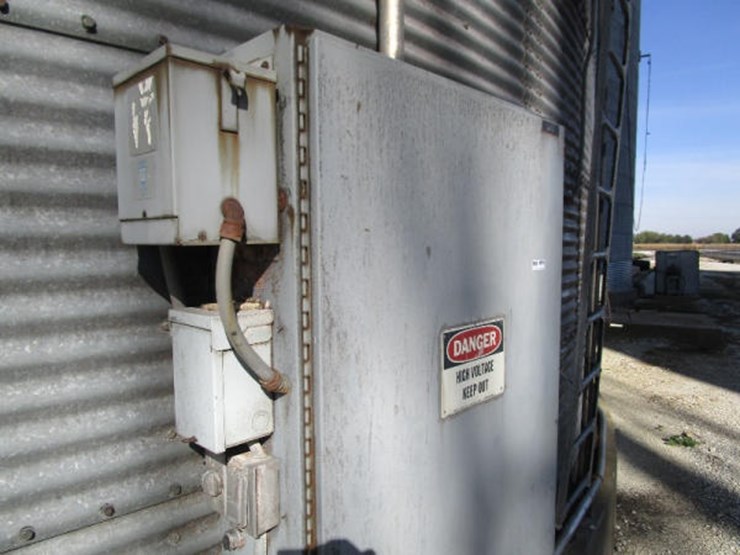 GSI 100,000 Bushel Grain Bin Lot 8, Online Only Equipment Auction