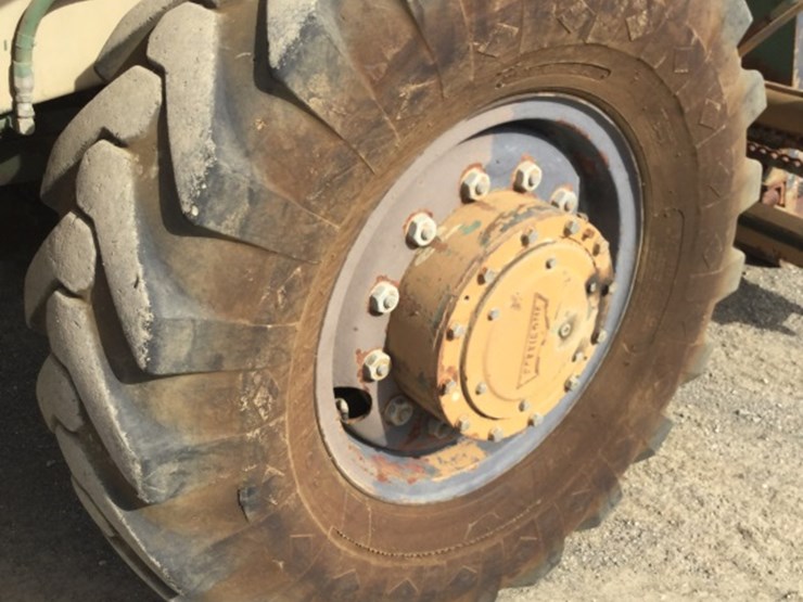 1981 PETTIBONE 6000LB Rough Terrain Forklift, MFWD Lot 48, Online