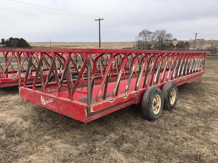 Apache Feeder Wagon Lot 269 Early Spring Hiawatha Valley