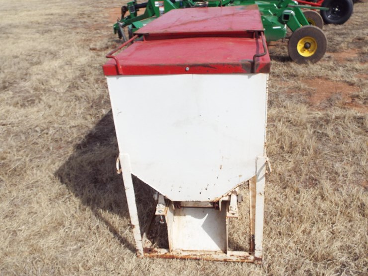 Range Trip Hopper Cube Feeder Model P 826 Lot 617 4 7 18