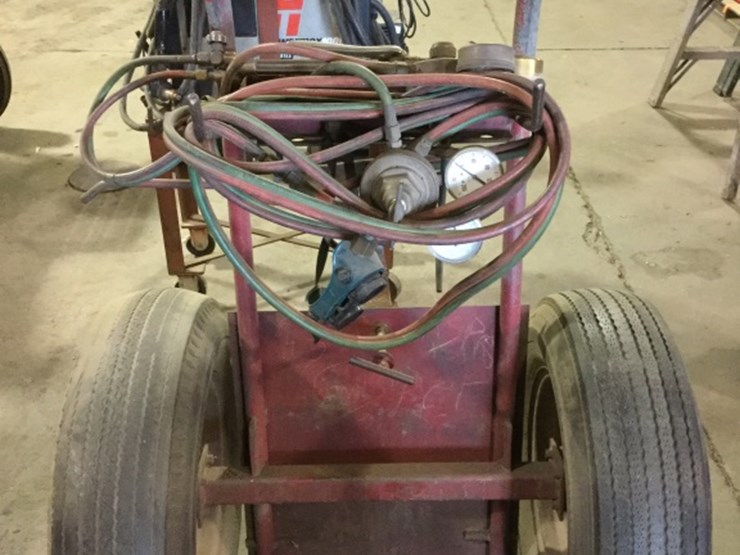Heavy Duty Cutting Torch Cart Lot 83, Online Only Wellco Mfg. Inc