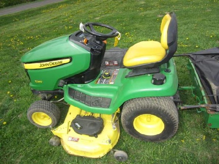 2007 John Deere X340 - Lot #629, Lawn & Garden Equipment Auction, 5/29 ...