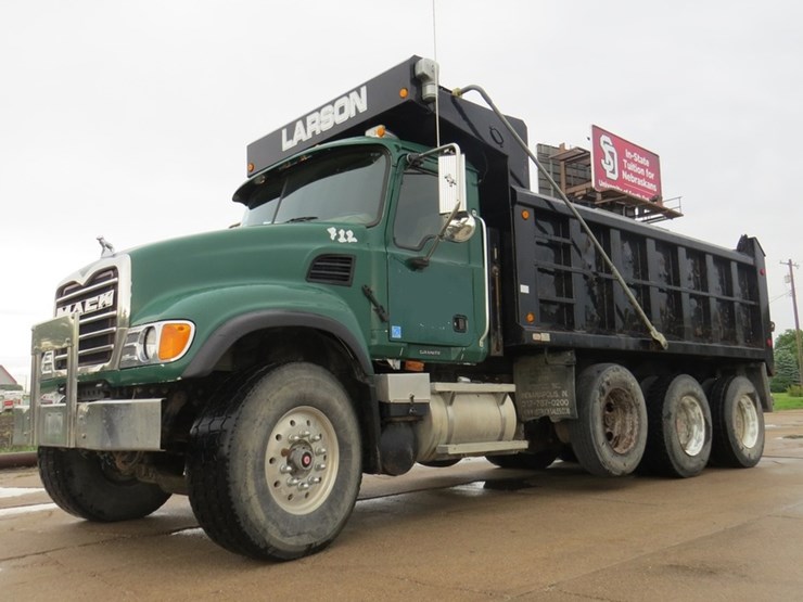 2018 Mack Granite Gu813