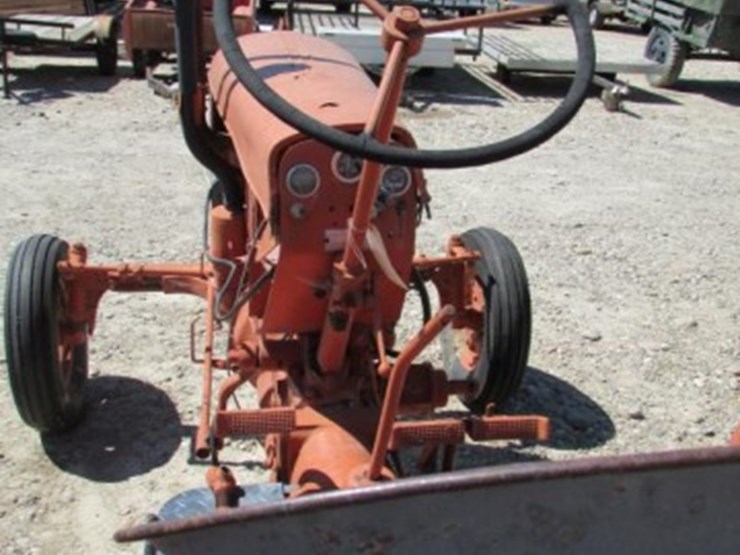 1951 CASE VAC Tractor Lot P691, JULY 24TH ONLINE ONLY EQUIPMENT
