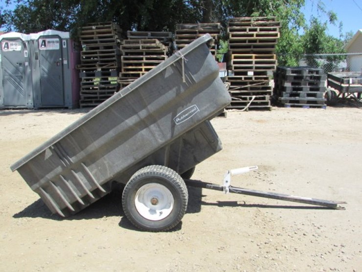 Rubbermaid Lawn Dump Trailer Lot P367, JULY 24TH ONLINE ONLY