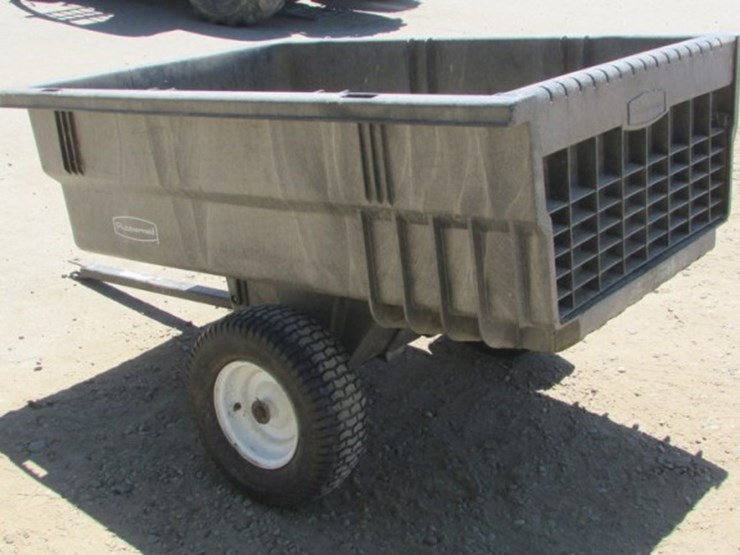Rubbermaid Lawn Dump Trailer Lot P367, JULY 24TH ONLINE ONLY