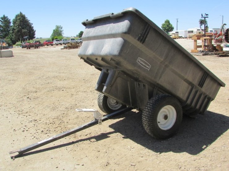 Rubbermaid Lawn Dump Trailer Lot P367, JULY 24TH ONLINE ONLY