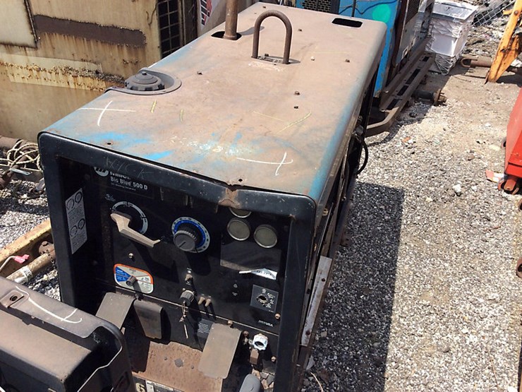 Miller Big Blue 500D Welder/Generator Lot 51088, Online Only
