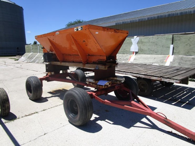 Henderson Salt/Sand Spreader Lot 105, Online Only Equipment Auction