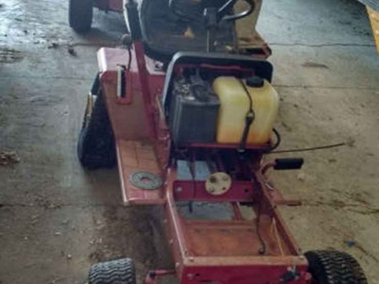 Snapper LT12 Lot 285, Online Only Equipment Auction, 8/14/2018, DPA
