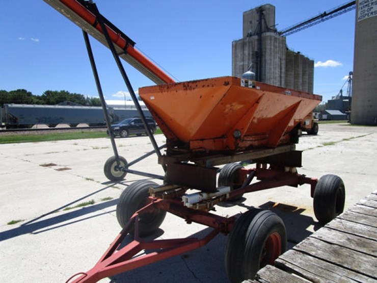 Henderson Salt/Sand Spreader Lot 105, Online Only Equipment Auction