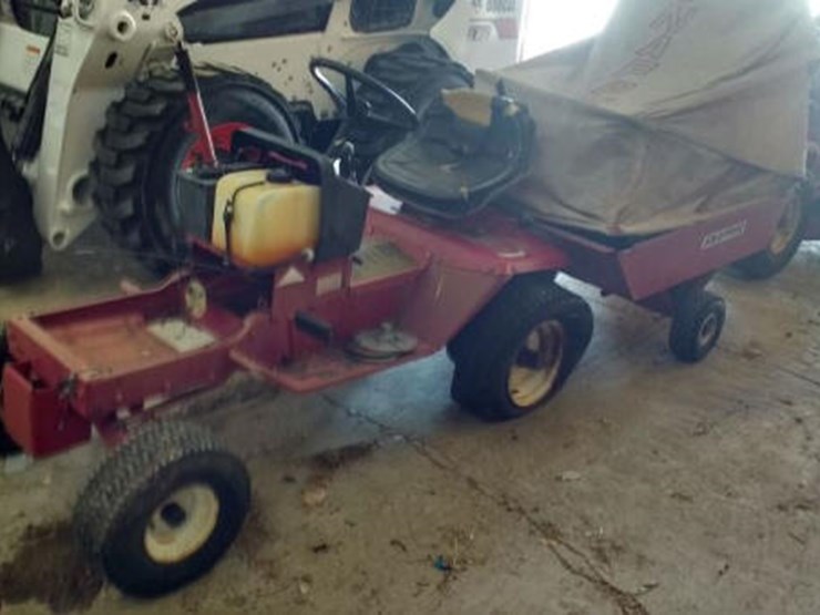 Snapper LT12 Lot 285, Online Only Equipment Auction, 8/14/2018, DPA