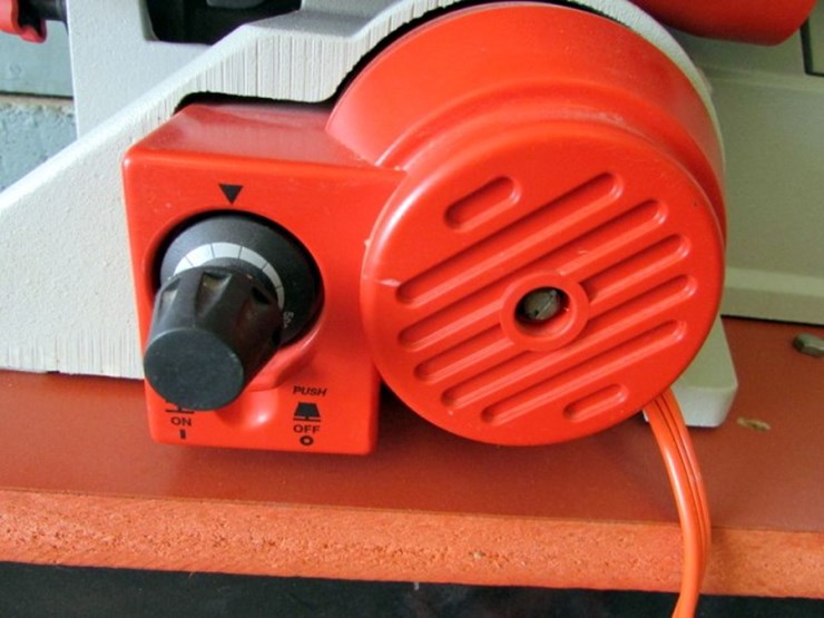 Ridgid 16" Variable Speed Scroll Saw Lot E280, ONLINE ONLY