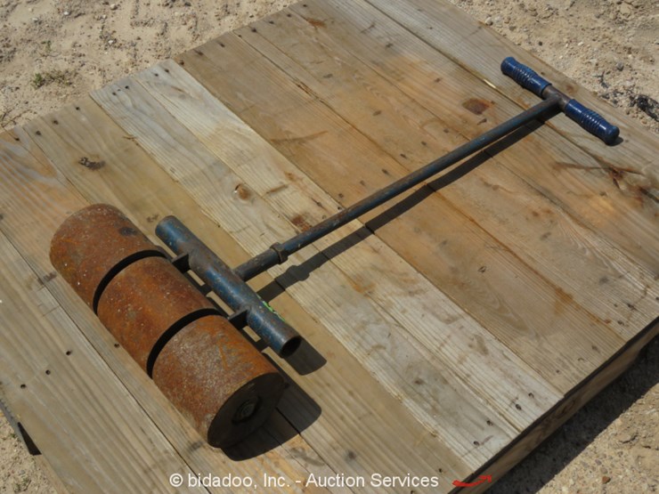Linoleum Hand Held 100 Lb Floor Rolle Lot Online Only