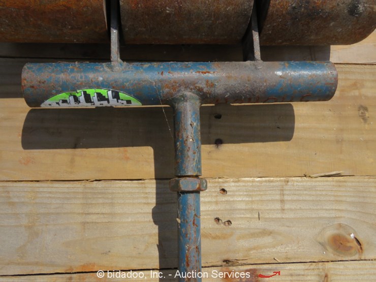 Linoleum Hand Held 100 Lb Floor Rolle Lot Online Only
