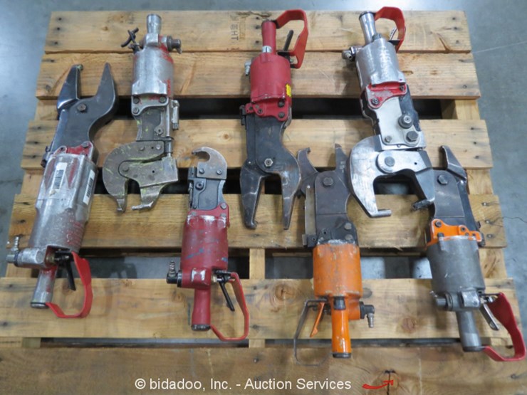 Chicago Pneumatic Cp 0351 Compression Riveter Lot Online Only Equipment Auction 10 25 18 Bidadoo Online Auctions Auction Resource