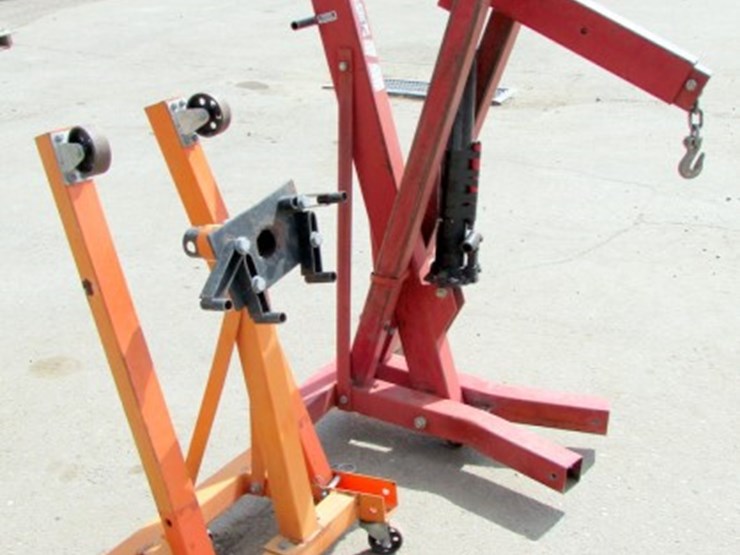 Heavy Duty Mobile Crane & Engine Stand Lot Z104, Online Only Farm