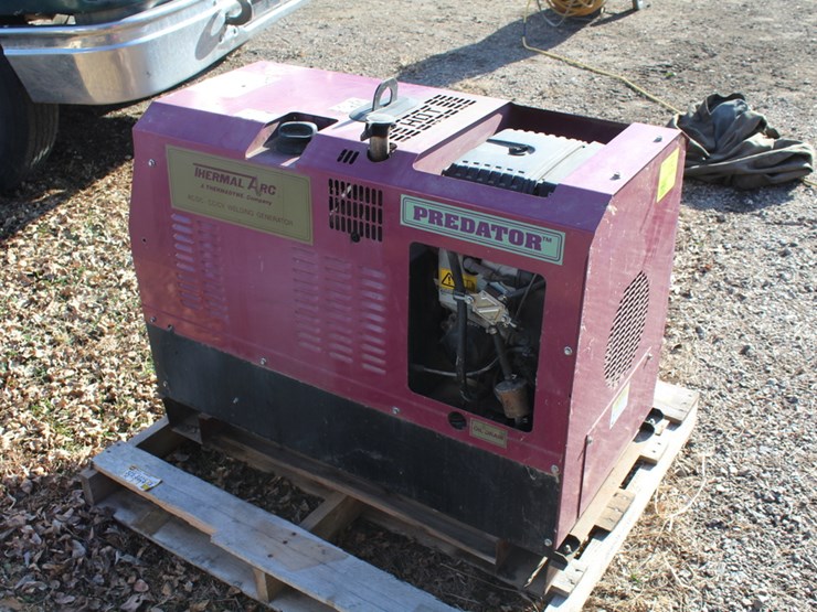 THERMAL ARC PREDATOR WELDER GENERATOR, MODEL Lot 115, Farm Equipment