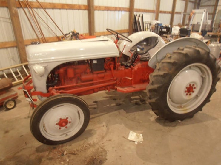 Ford 8n Lot 261 Online Only Farm And Construction Equipment Auction 12 4 18 Dpa Auctions Auction Resource