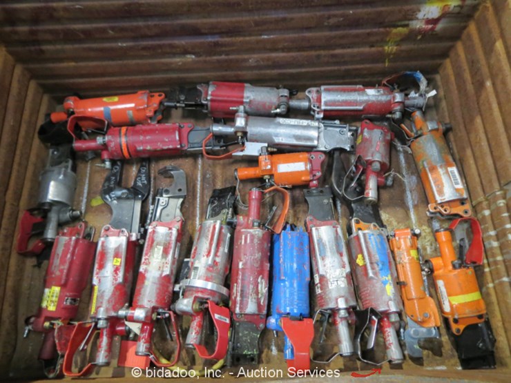 Chicago Pneumatic Cp 0351 Alligator Jaw Riveter Lot Online Only Equipment Auction 12 6 18 Bidadoo Online Auctions Auction Resource
