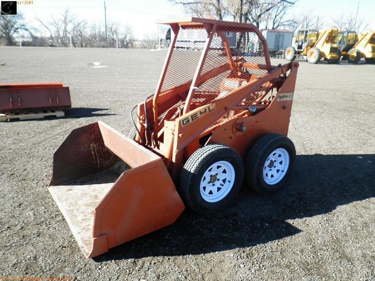 1973 Gehl 2500 Lot 213, Equipment Auction, 12/12/2018, Auctioneers