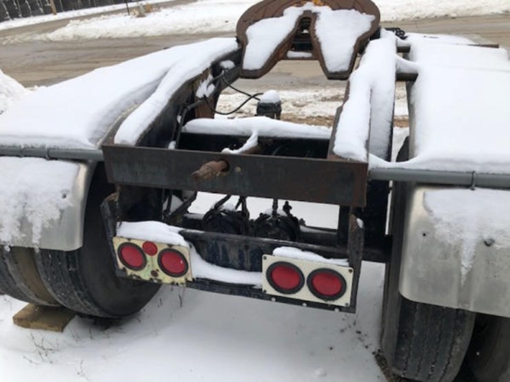 Jo Dog Axle Lot 213, Online Only Farm and Construction Equipment