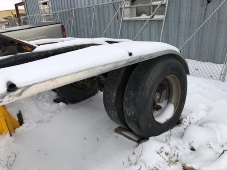 Jo Dog Axle Lot 213, Online Only Farm and Construction Equipment