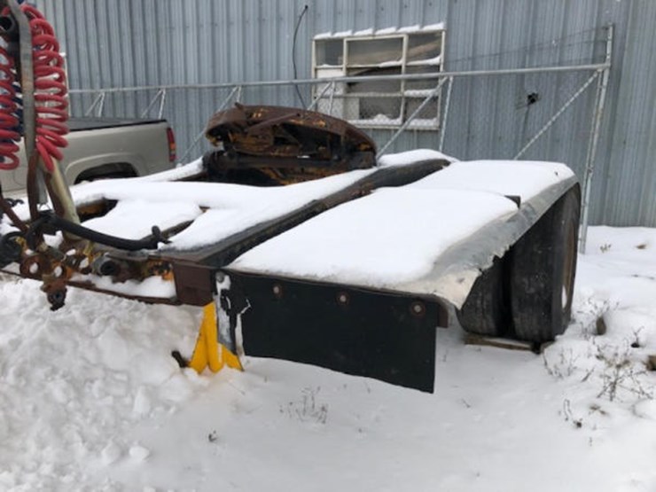 Jo Dog Axle Lot 213, Online Only Farm and Construction Equipment