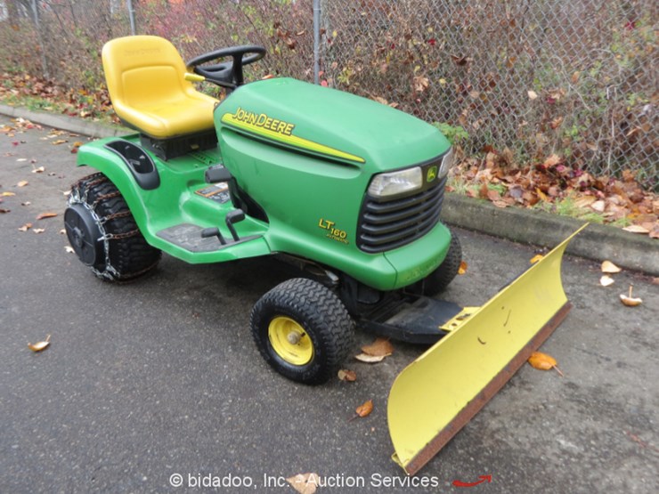 2004 John Deere LT160 Lot , Online Only Equipment Auction, 1/10/2019