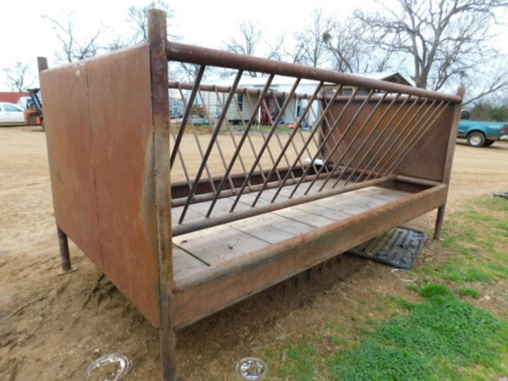12 Ft Heavy Duty Round Bale Feeder Lot 1618 Online Only