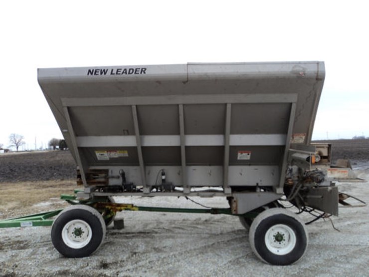 New Leader Dry Spreader Box (PZ1506) Lot 103, Online Only Equipment