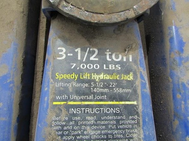 T 716 Floor Jack Ram Lot Magic Valley Community Farm