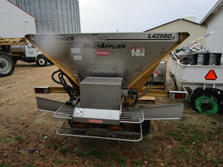 New Leader Dry Spreader Box (CP1122) Lot 87, Online Only Equipment