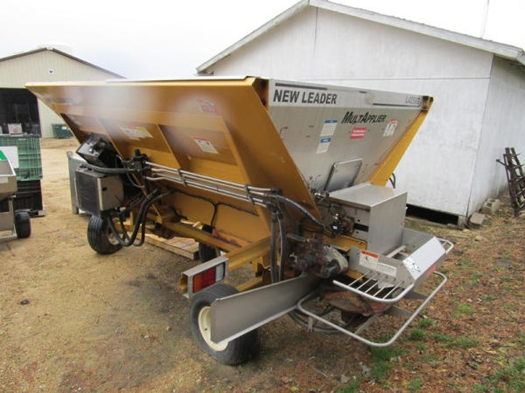 New Leader Dry Spreader Box (CP1122) Lot 87, Online Only Equipment