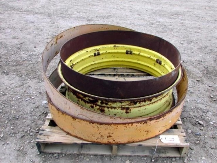 L550 Fire Pit Rings/Tractor Rims Lot , Online Only Ag Equipment