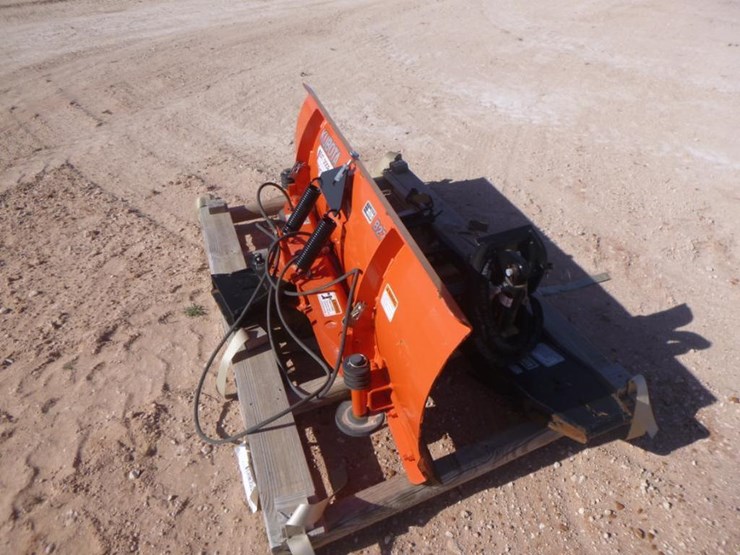 Kubota B2775 Lot 210, Equipment Auction, 5/21/2019, Iron Bound