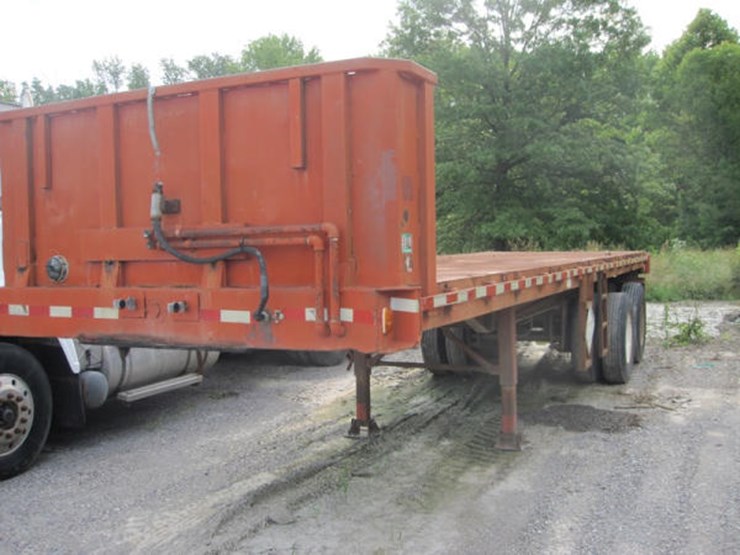1969 Fruehauf Flatbed Trailer (PZ2095, Unit 136) Lot 168, Online
