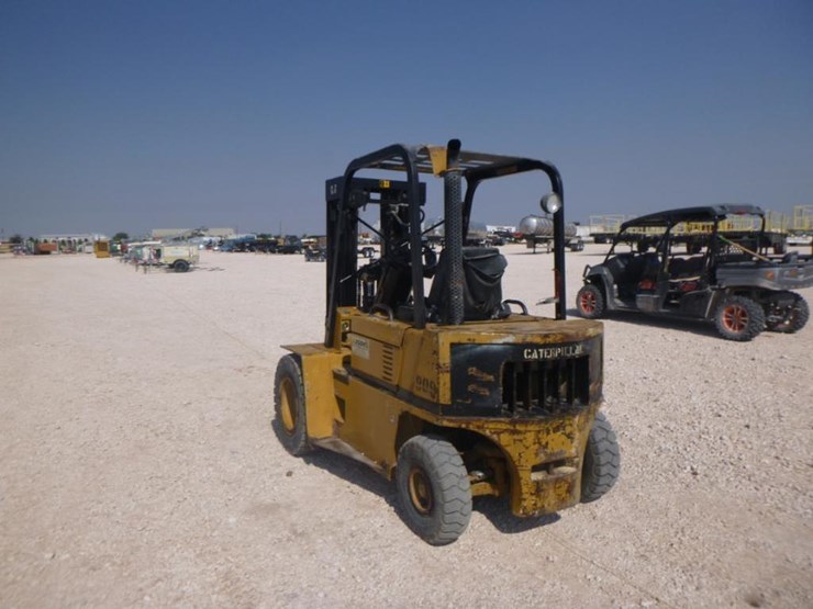 Caterpillar V40D Lot 68, Seminole, TX TwoDay Equipment Auction, 8