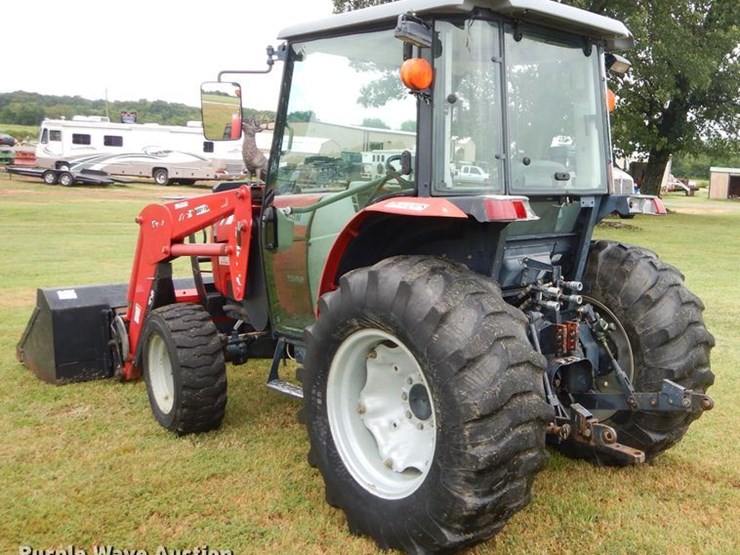 2005 MasseyFerguson 1552 Lot ED9488, Online Only Ag Equipment