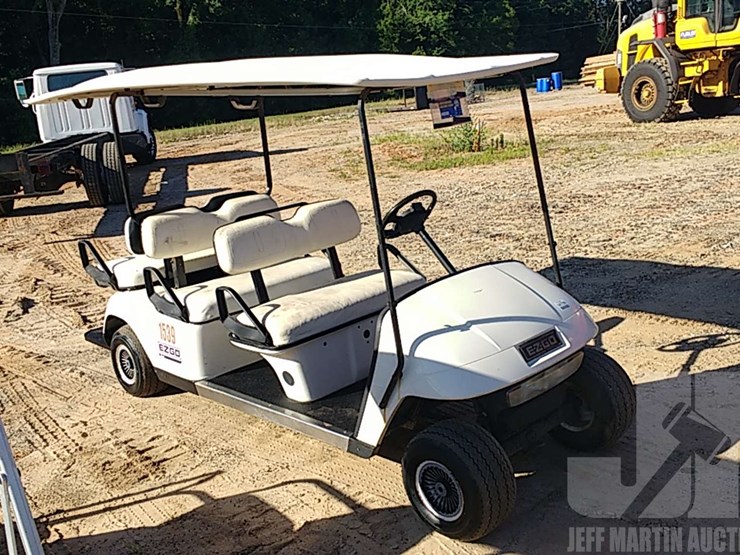 EZGO 3 SEAT GOLF CART, ELECTRIC 48V, CANOPY Lot , East Coast Public