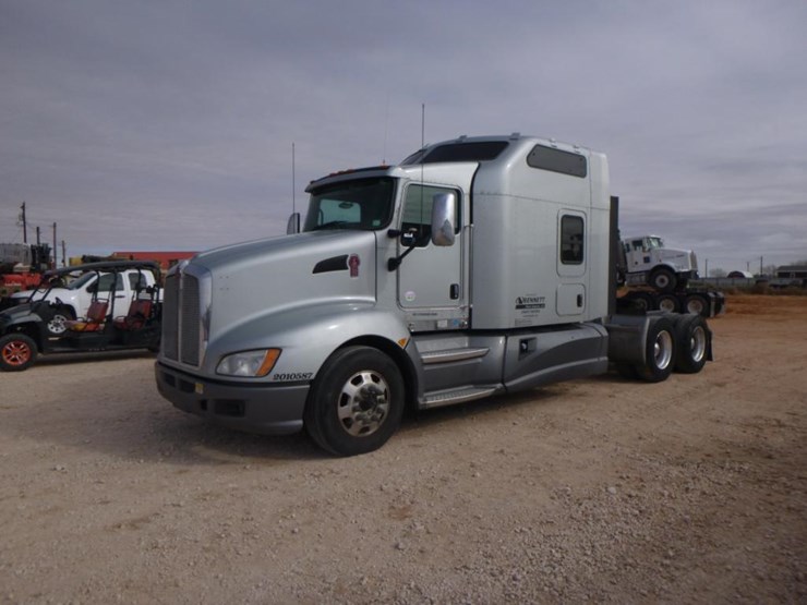 kenworth t660 studio sleeper