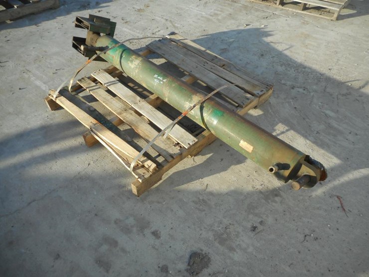 Long Cylinder Lot , Florida Equipment Auction, 2/12/2020, Yoder & Frey Auction Resource