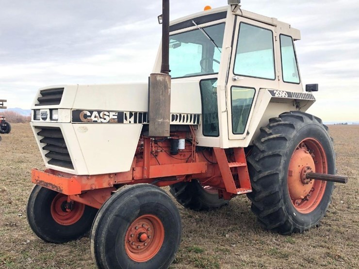 1983 JI CASE 2090 TRACTOR Lot 117, Jim Ecklund Retirement Auction, 3