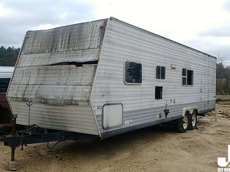 BUMPER PULL CAMPER, 26' T/A, ***INOP***, ***COUNTY OWNED*** ****BILL OF