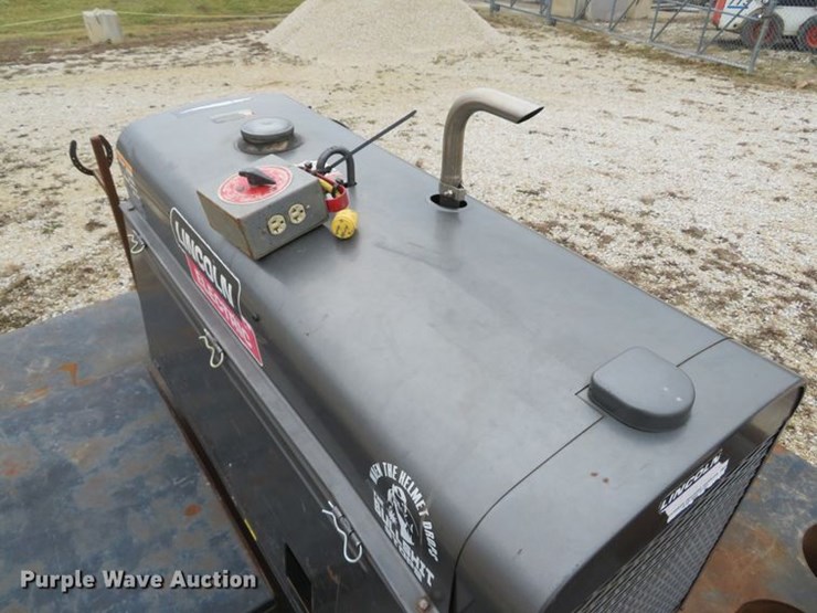 Lincoln Pipeliner 200D Lot DI2054, Online Only A One Pipeline