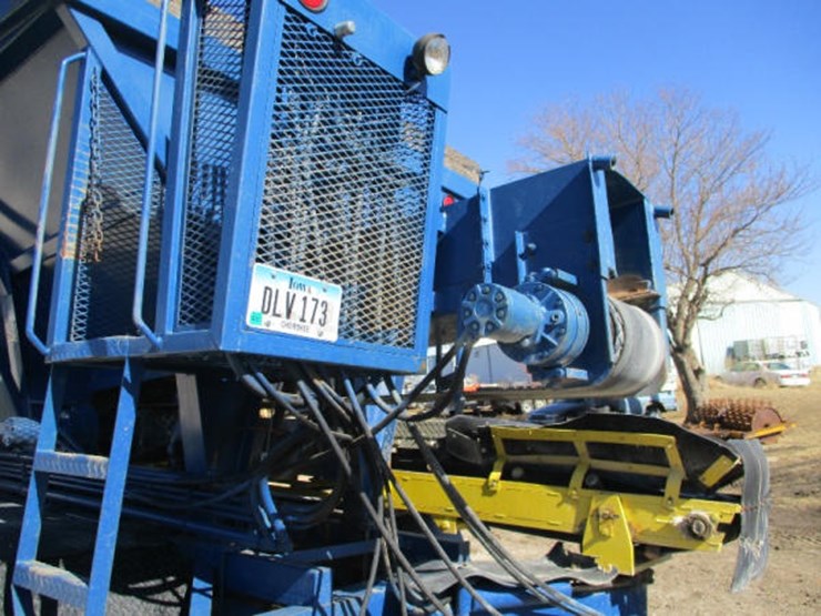 2001 Mack Rock Slinger (DR4986) Lot 44, Online Only Weekly Equipment
