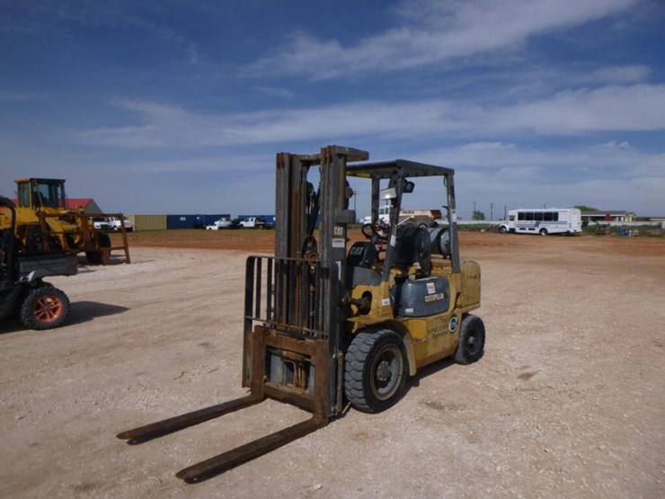 Caterpillar GP30K Lot 90, Seminole TX Equipment Auction, 4/14/2020