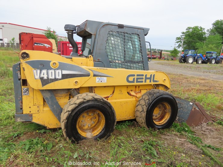 2014 Gehl V400 Lot , Weekly Online Only Equipment Auction, 5/12/2020