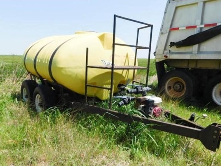 2004 Waco 1000 gal tender tank w/ tandem axle Lot 458, June Online